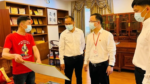 惠安縣委常委、組織部部長(cháng)洪亞清蒞臨百裕集團研發(fā)中心調研指導工作